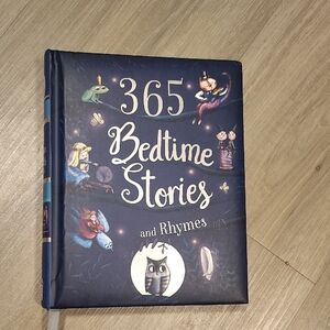 Chronicle Books 365 Bedtime Stories and Rhymes - Blue Cover